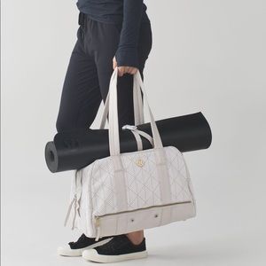lululemon Om For All Bag - Diamond Palm White Dune